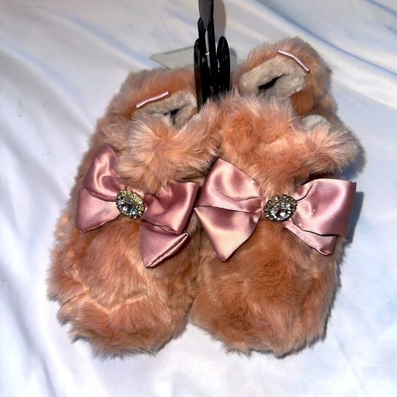 Pretty You London Shoes - PRETTY YOU LONDON FUZZY SLIPPERS